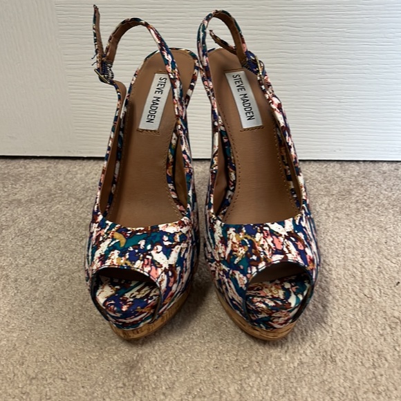 Steve Madden Shoes - Steve Madden platform heels. Size 7.5